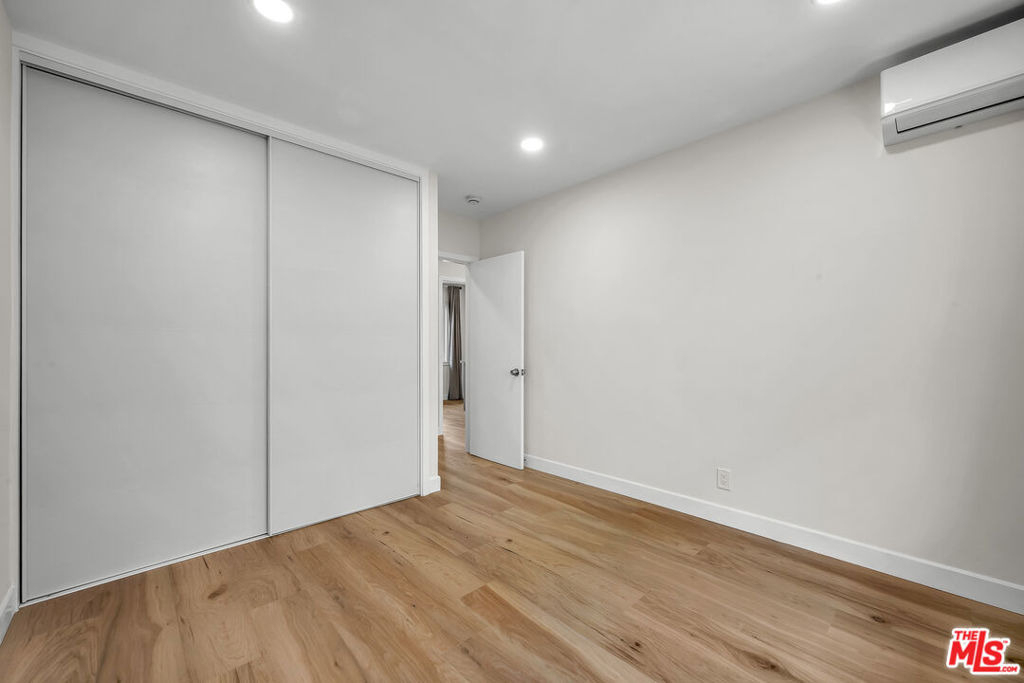 2027 Euclid Street - Photo 11