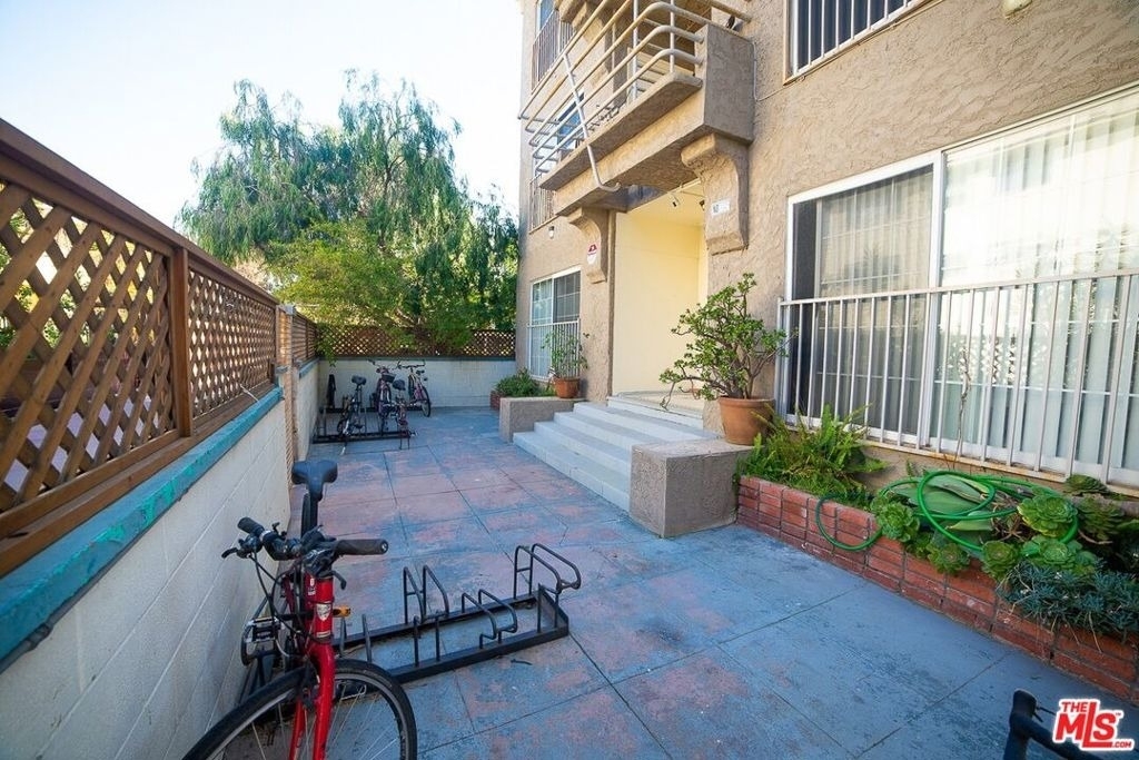 26 Breeze Avenue - Photo 7