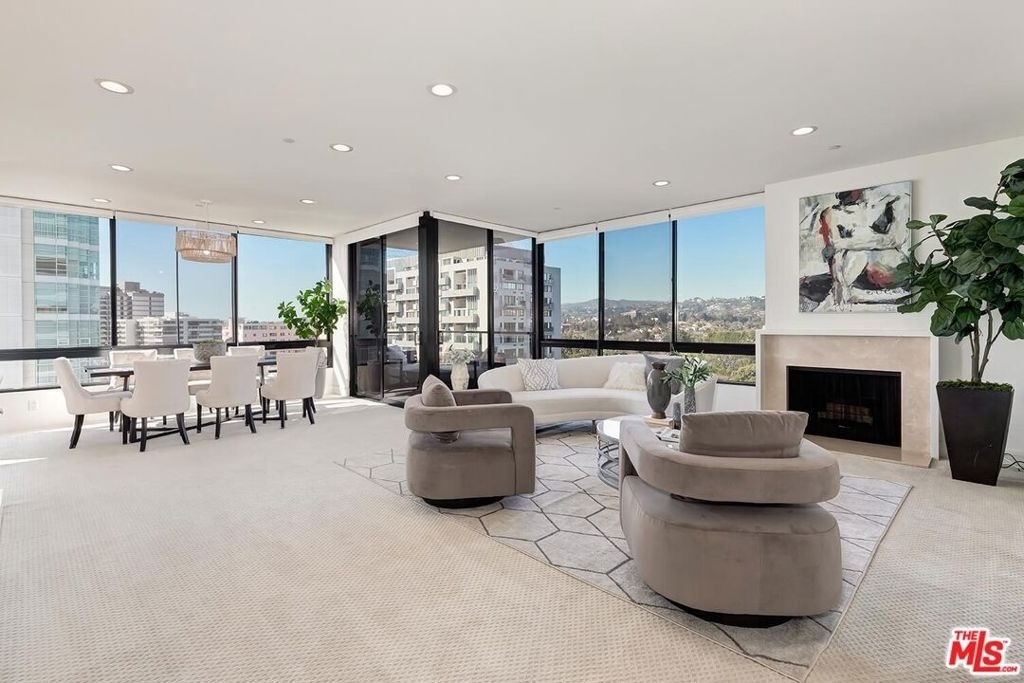 10350 Wilshire Boulevard - Photo 2
