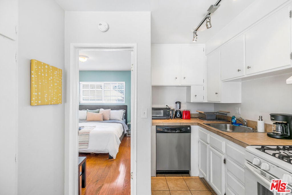 313 Mildred Avenue - Photo 9