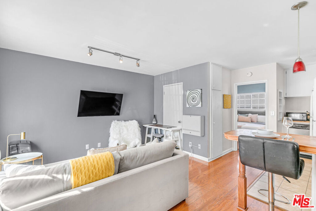 313 Mildred Avenue - Photo 3