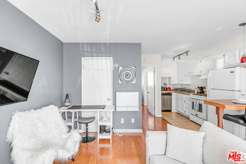 313 Mildred Avenue - Photo 5