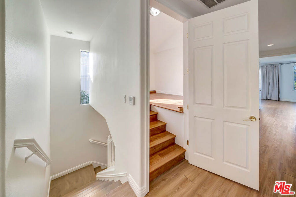 24819 Calle Cedro - Photo 18