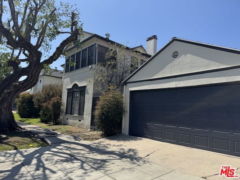 5717 W 2nd Street - Photo 4