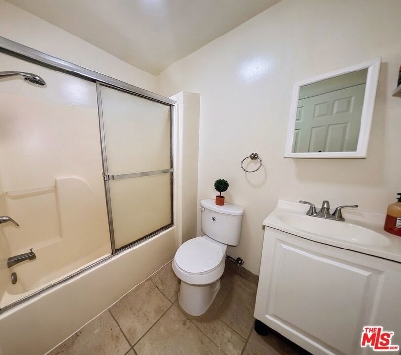 4343 W 4th Street - Photo 1