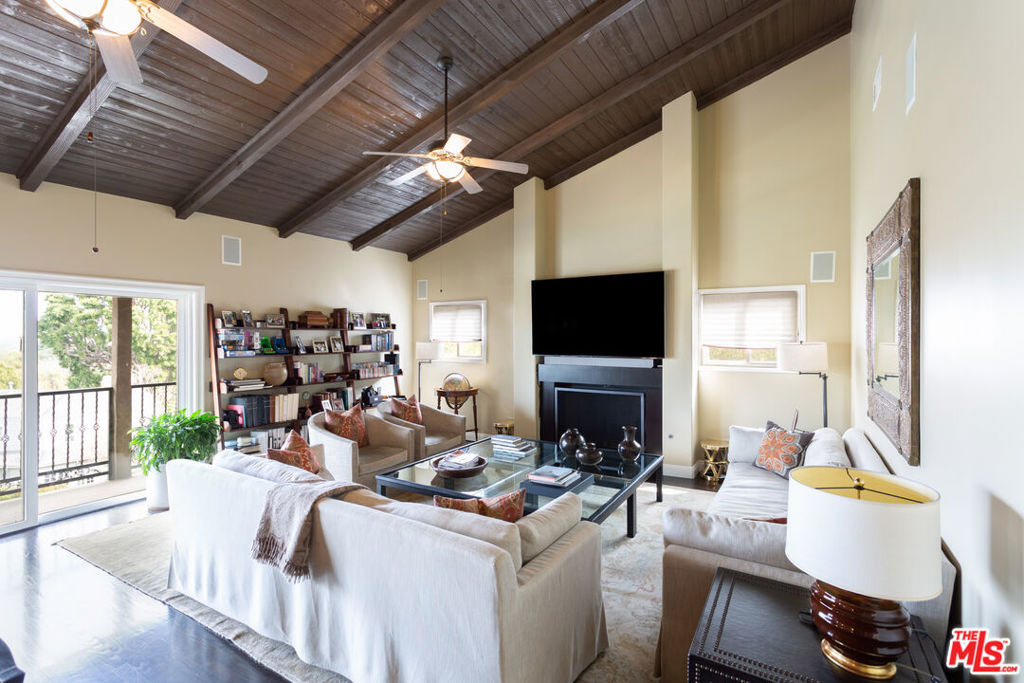 13902 Valley Vista - Photo 1