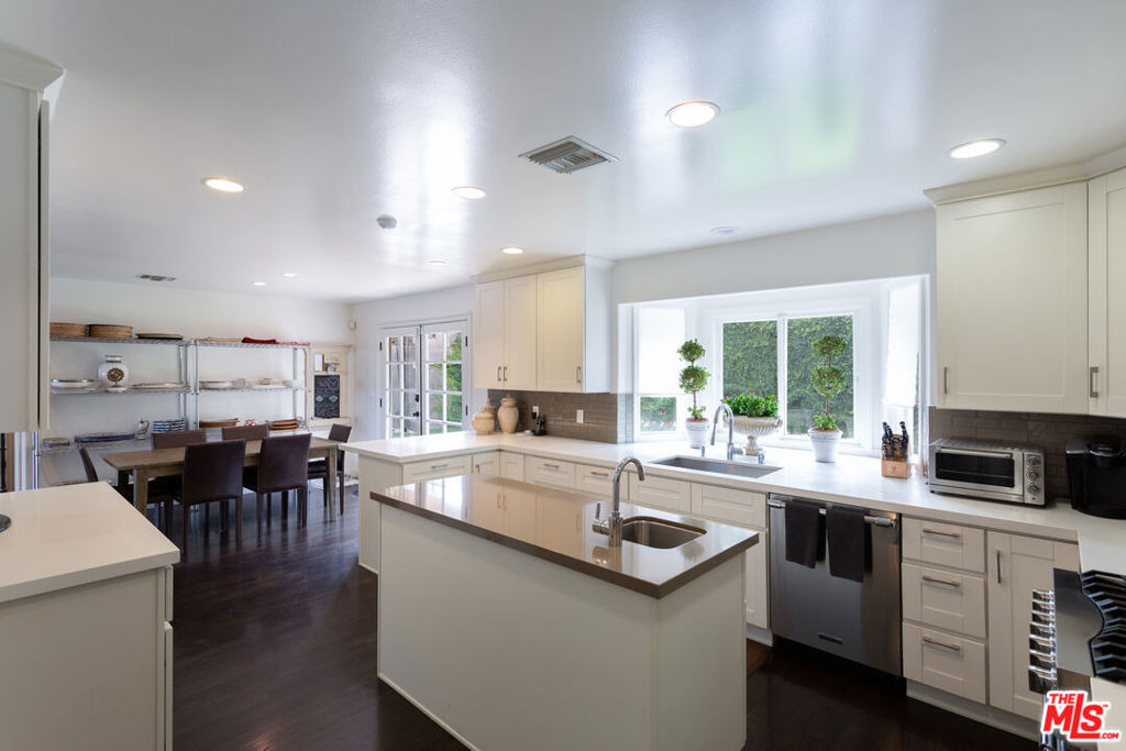 13902 Valley Vista - Photo 4