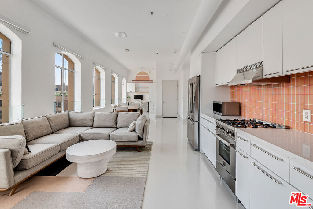 6253 Hollywood Boulevard - Photo 9