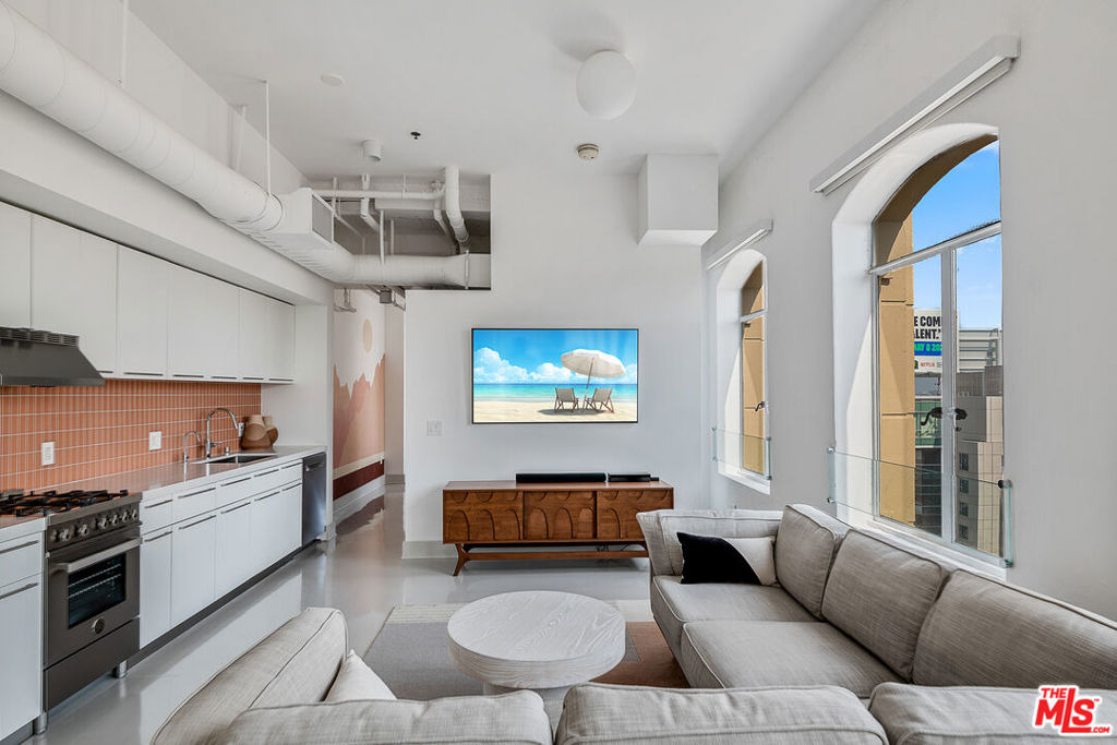 6253 Hollywood Boulevard - Photo 6
