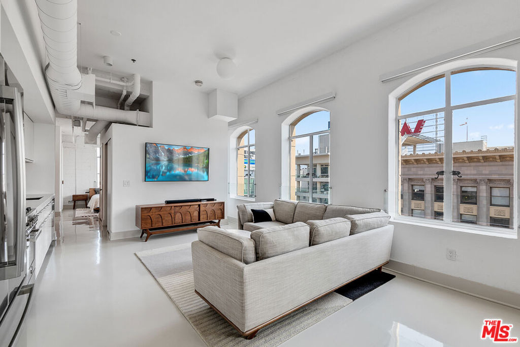 6253 Hollywood Boulevard - Photo 7