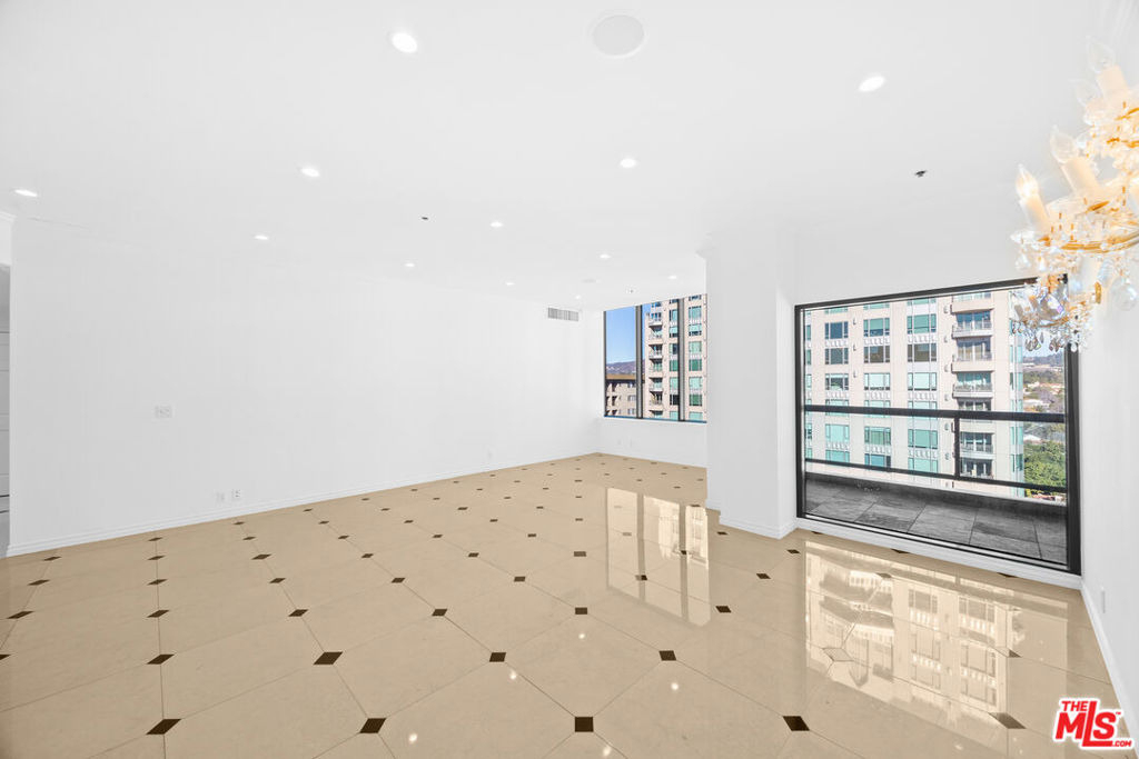 10724 Wilshire Boulevard - Photo 10