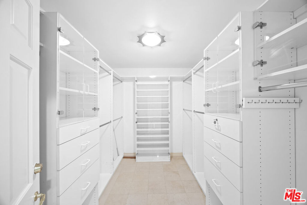 10724 Wilshire Boulevard - Photo 32