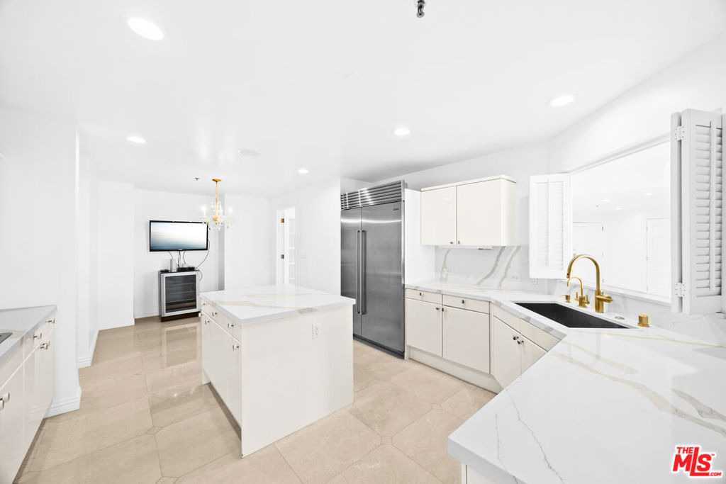 10724 Wilshire Boulevard - Photo 21