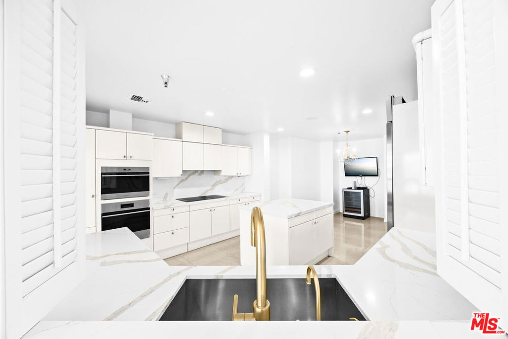 10724 Wilshire Boulevard - Photo 17