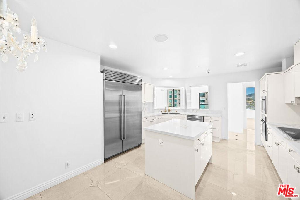 10724 Wilshire Boulevard - Photo 20