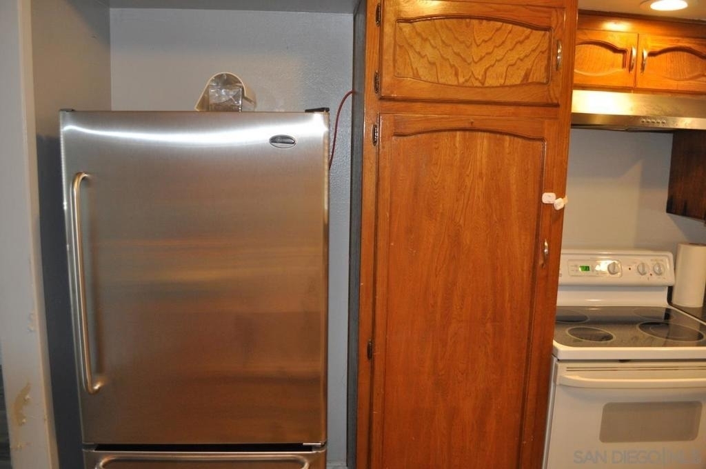 6808 Hyde Park Drive - Photo 2