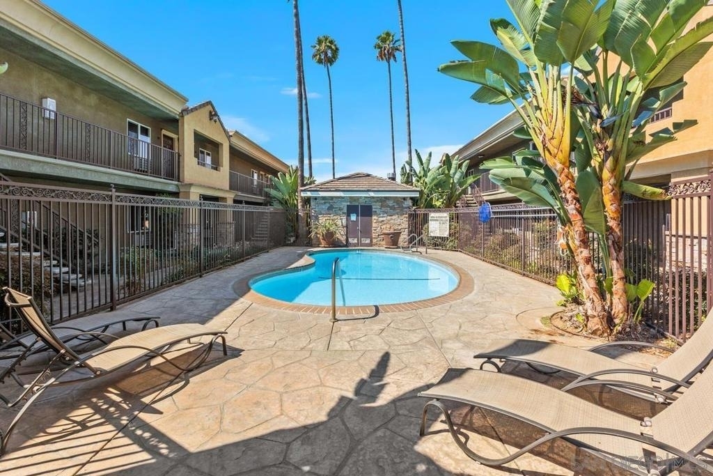 800 N Mollison - Photo 11
