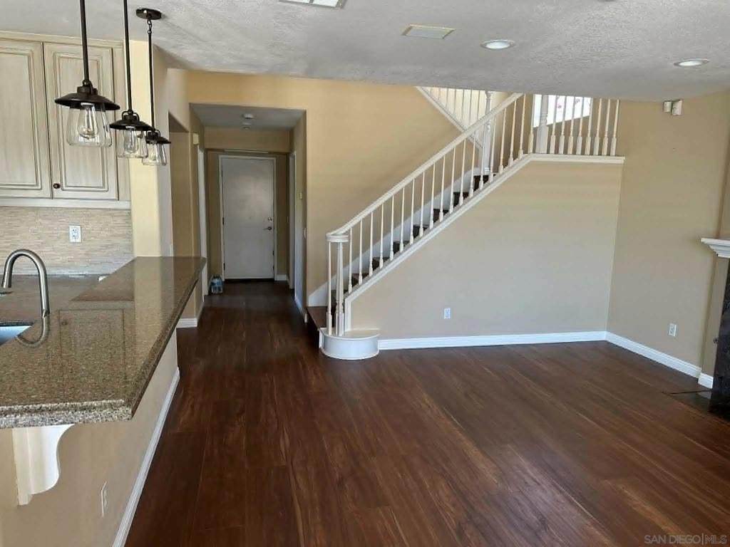 2552 Valley Waters Ct - Photo 12