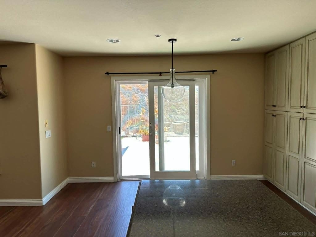 2552 Valley Waters Ct - Photo 20