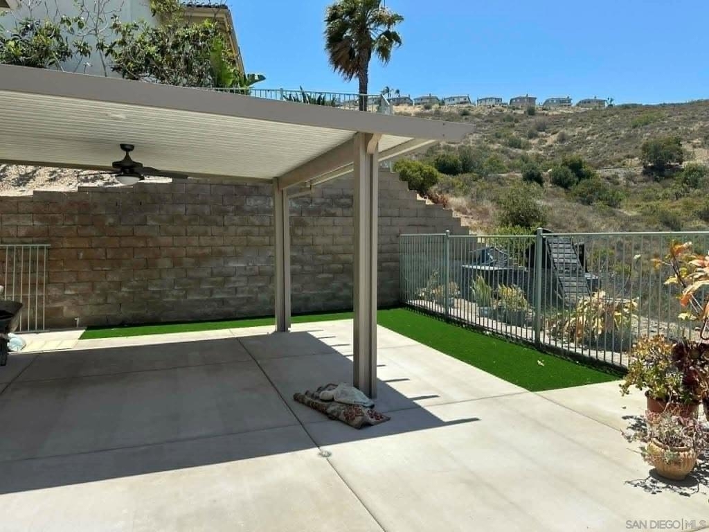 2552 Valley Waters Ct - Photo 4
