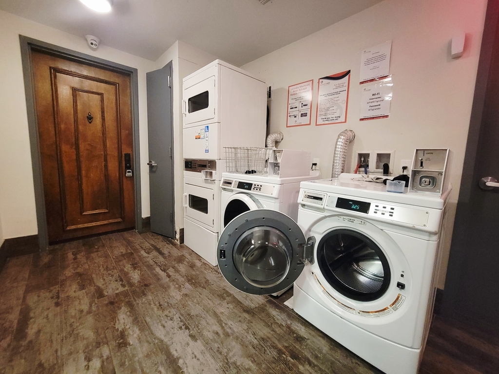 871 Grand Street - Photo 10