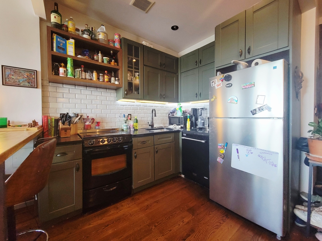 871 Grand Street - Photo 3