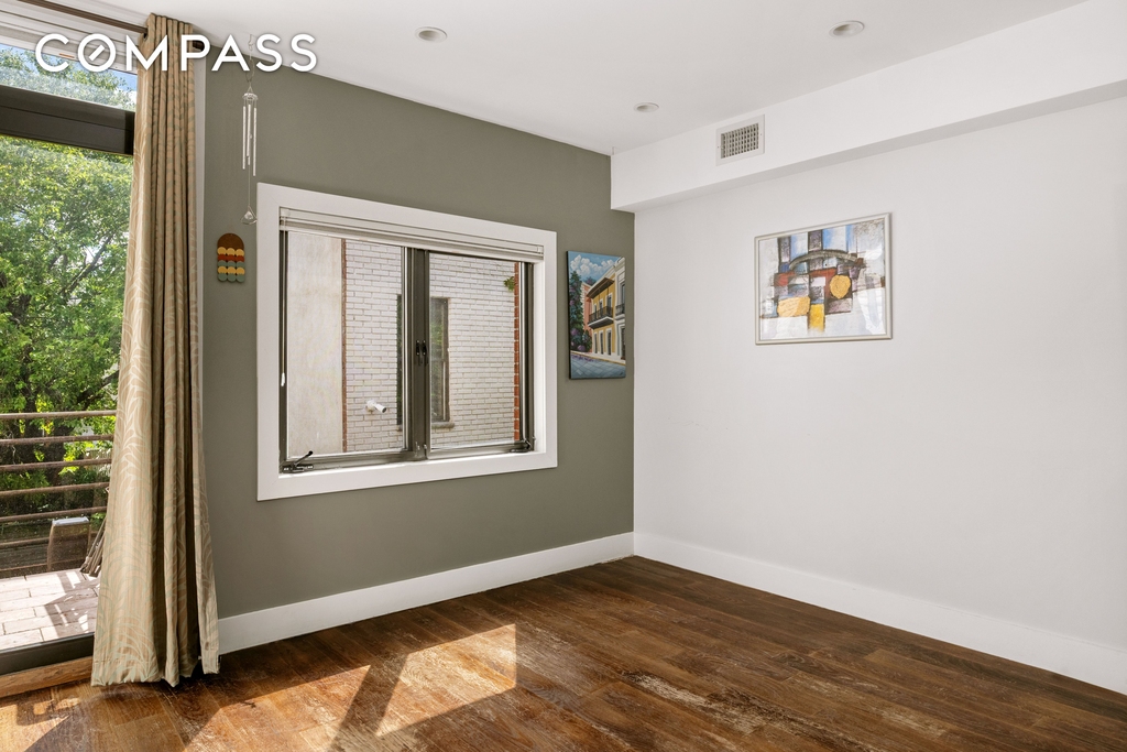 Wolcott Street - Photo 4