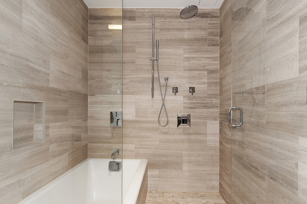 337 E 62nd St - Photo 5