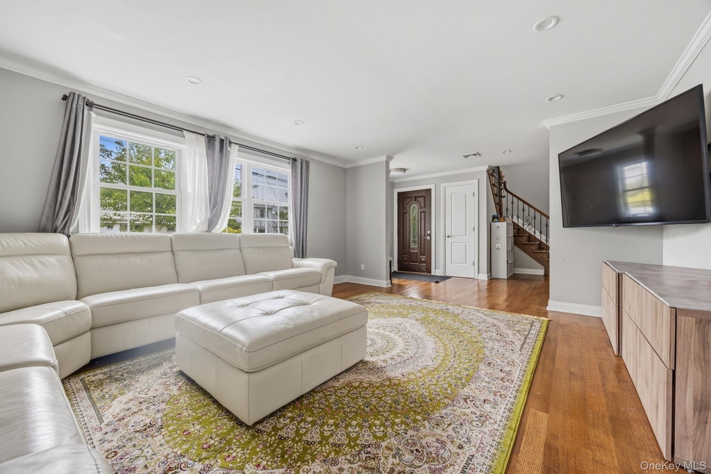 3 Sunrise Street - Photo 2