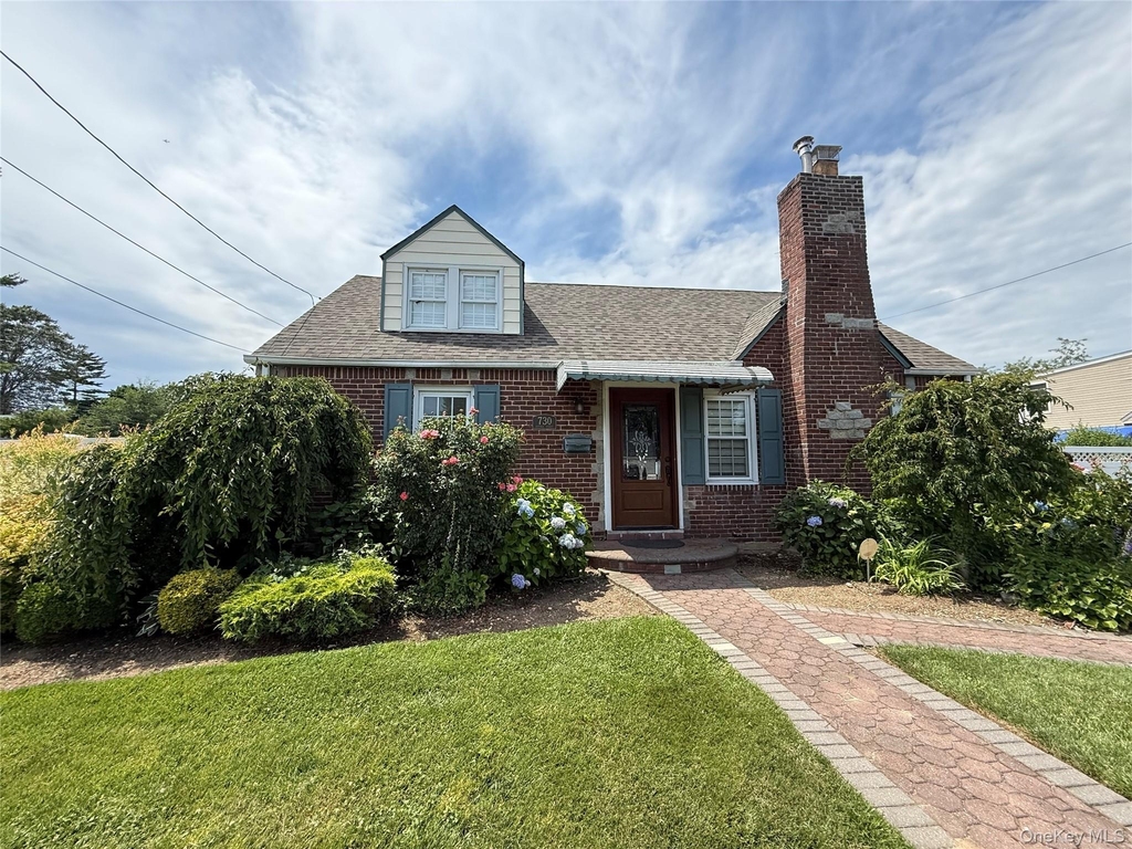 730 Cottage St - Photo 1