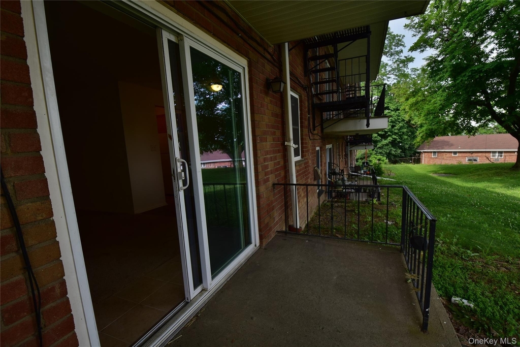 51 Leroy Place - Photo 7