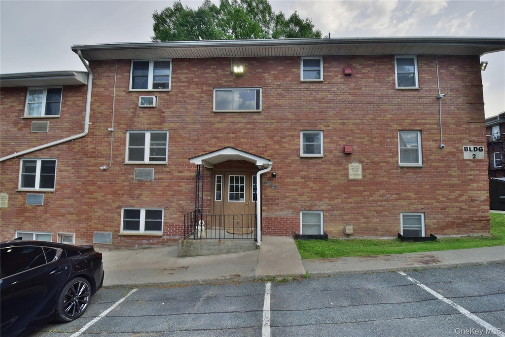 51 Leroy Place - Photo 0