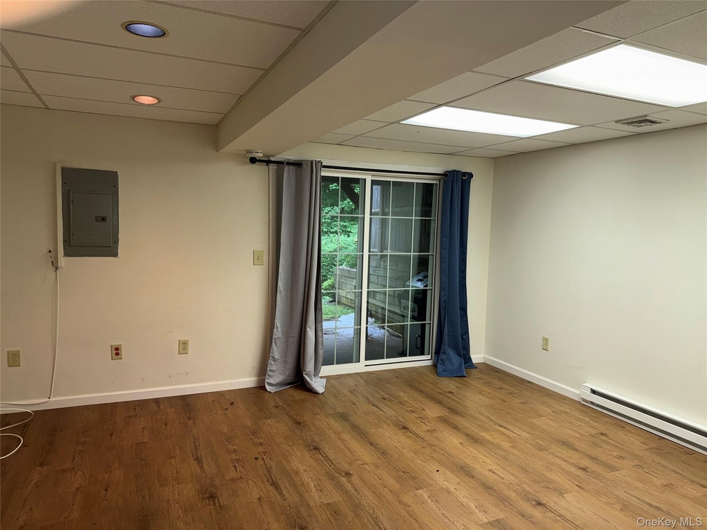 1404 Brentwood Drive - Photo 3