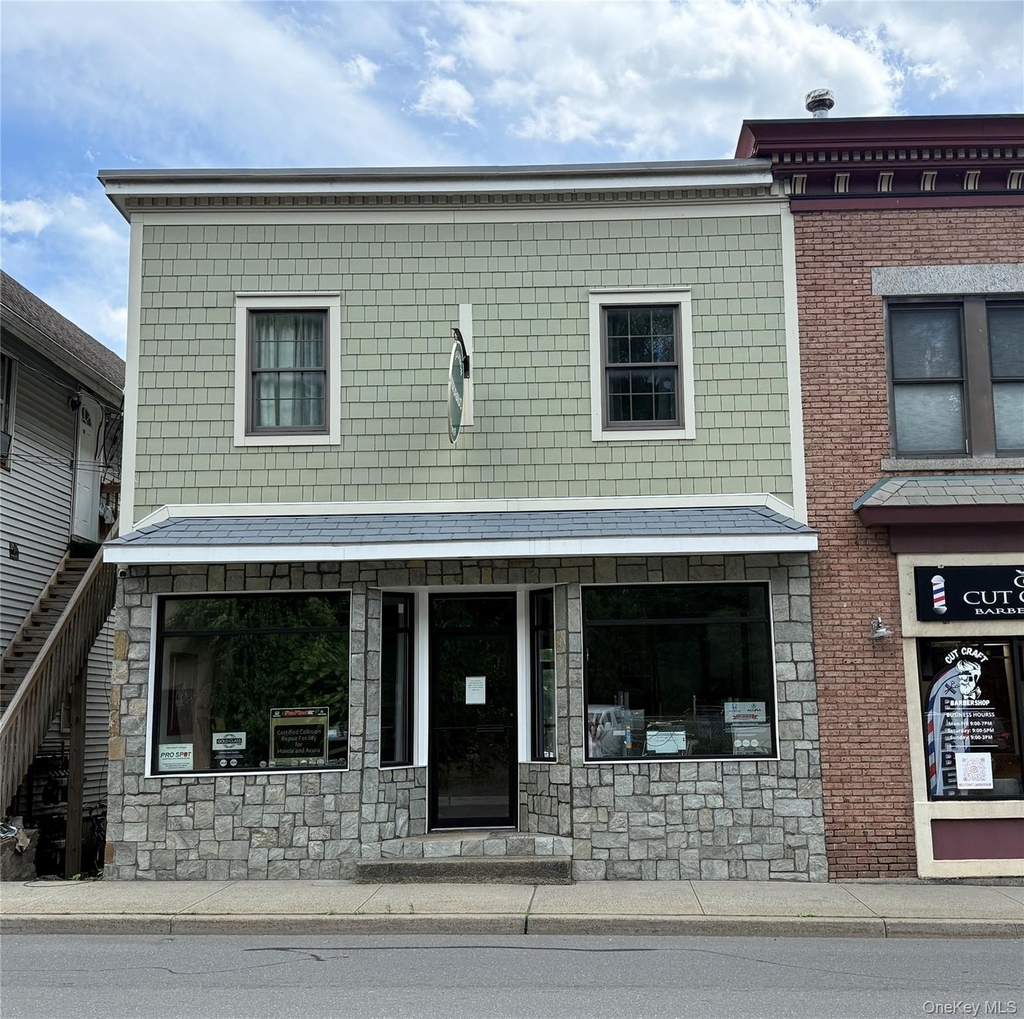 5 Wayne Avenue - Photo 0