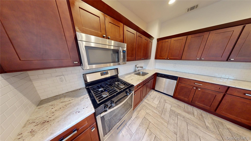 5 Wayne Avenue - Photo 4