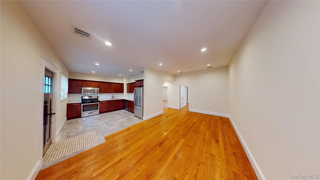 5 Wayne Avenue - Photo 2
