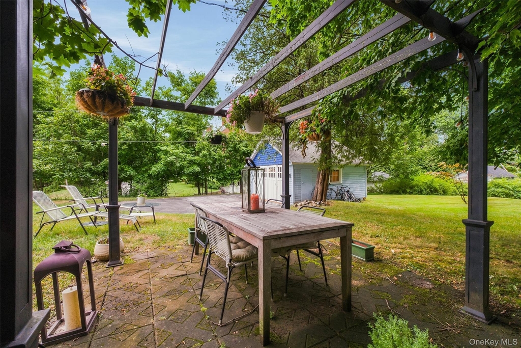 108 Hooker Avenue - Photo 38