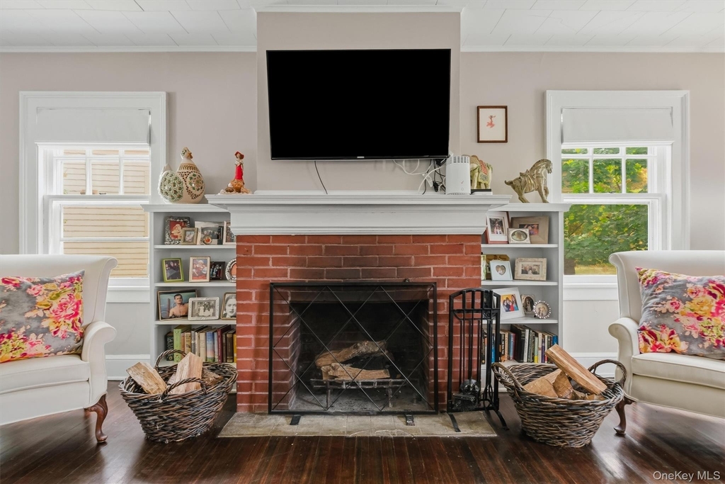 108 Hooker Avenue - Photo 9