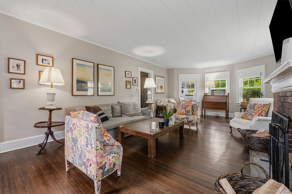 108 Hooker Avenue - Photo 7