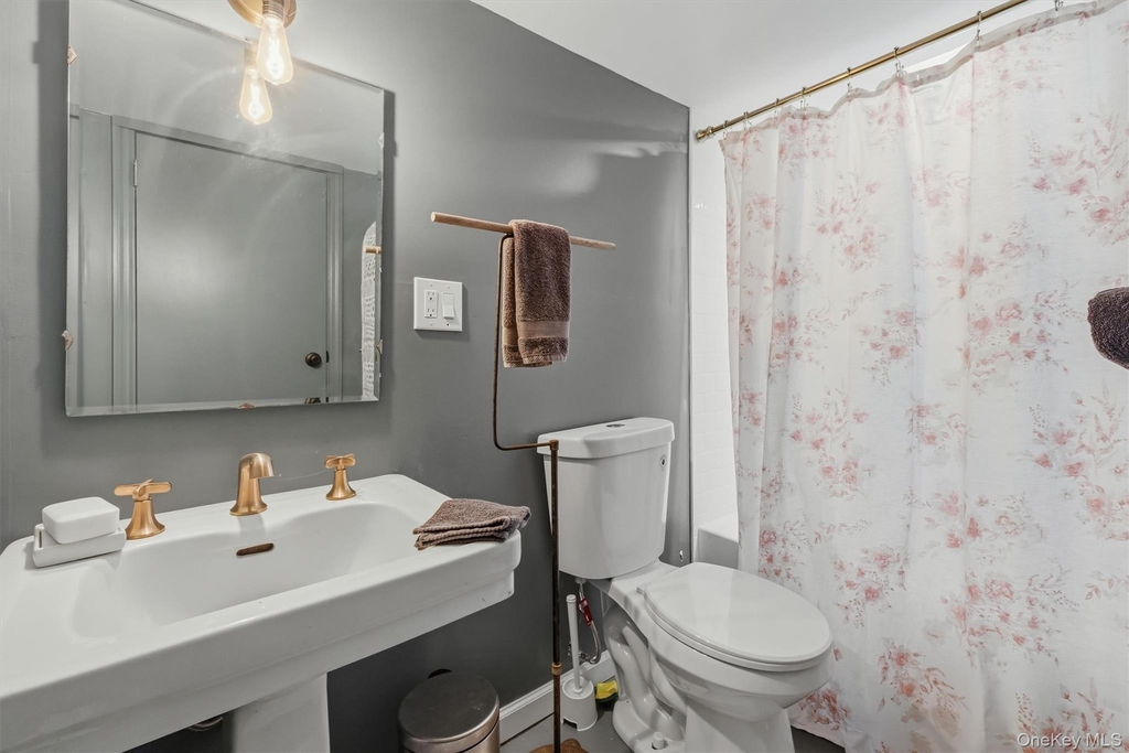 108 Hooker Avenue - Photo 32