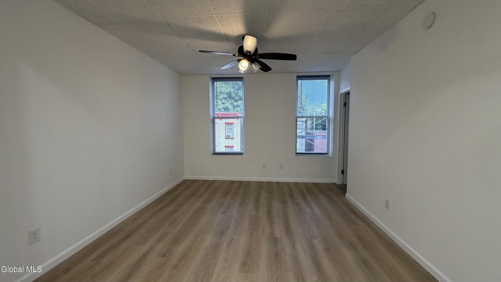 305 2nd Street - Photo 17