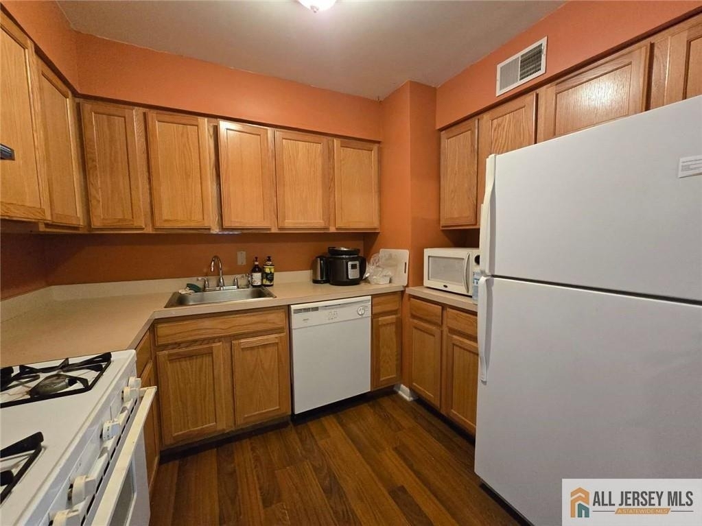 138 Orlando Street - Photo 6