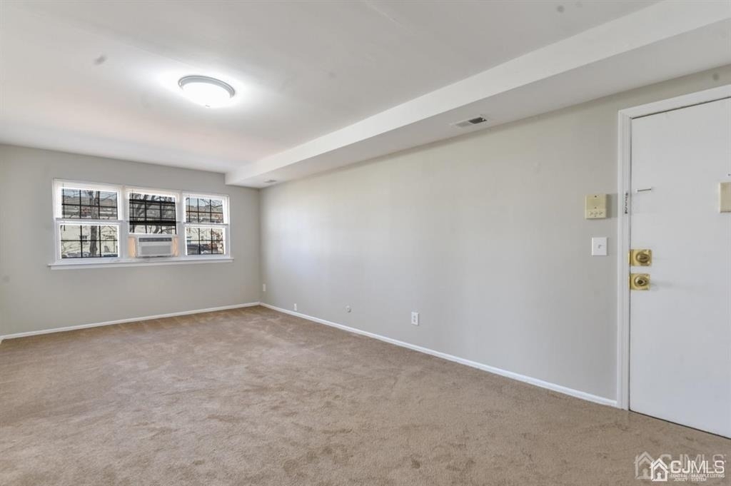 204 College Drive - Photo 3