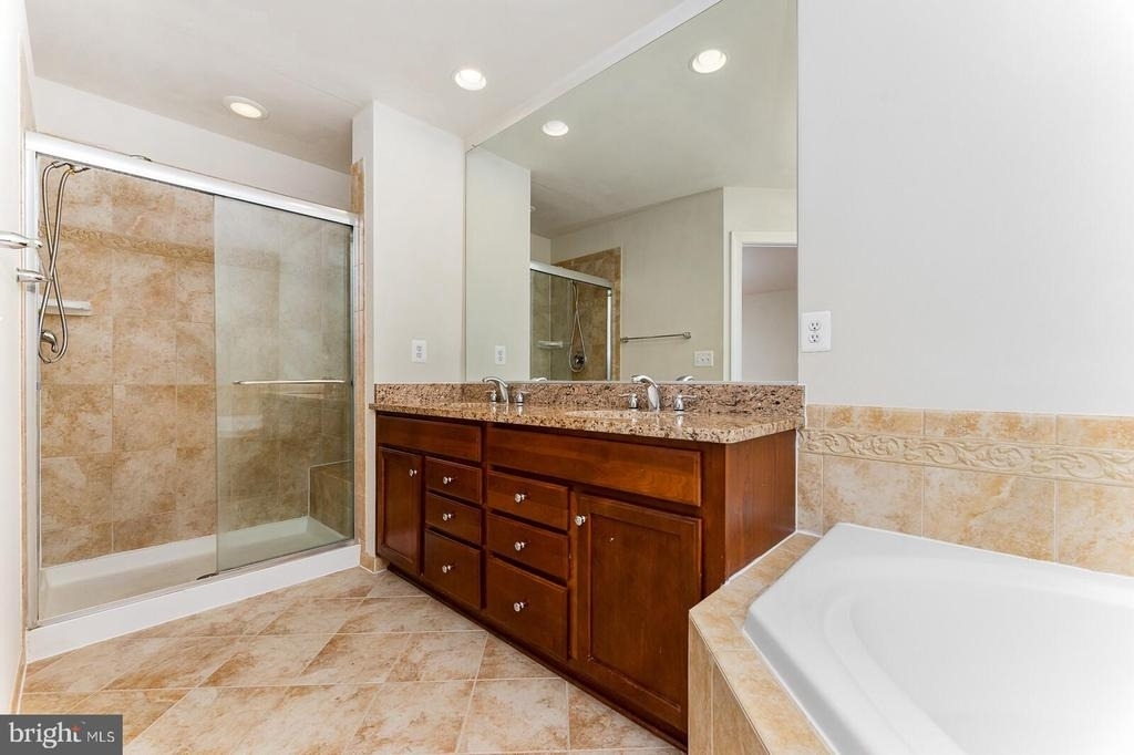 8032 Reserve Way - Photo 12