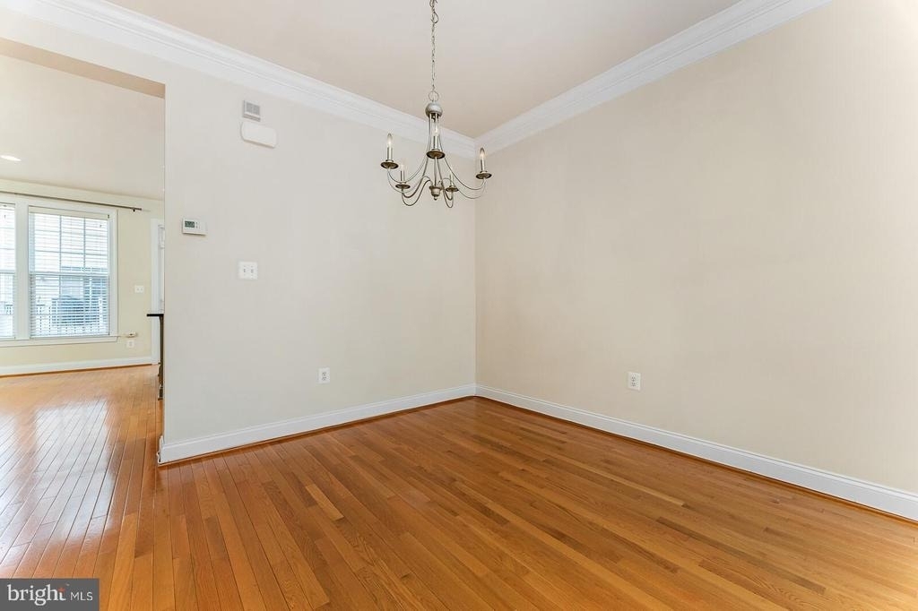 8032 Reserve Way - Photo 5