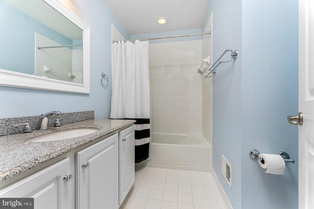 8032 Reserve Way - Photo 14