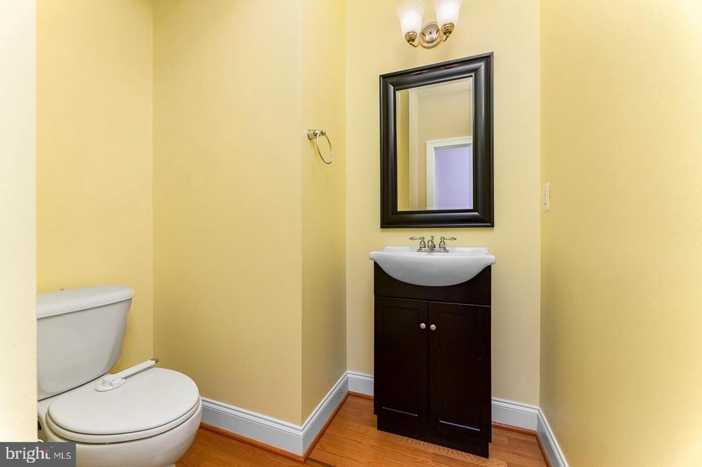 8032 Reserve Way - Photo 6