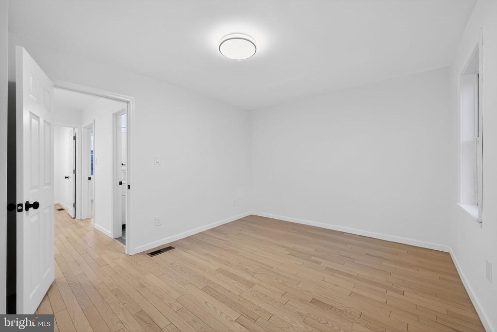 2710 S Fairhill Street - Photo 9