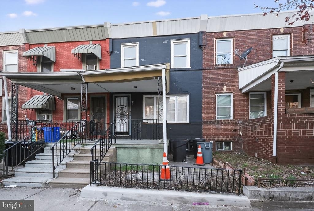 2710 S Fairhill Street - Photo 3