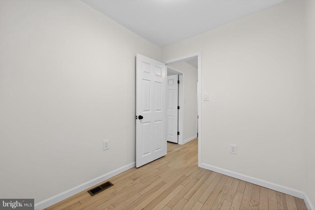 2710 S Fairhill Street - Photo 10